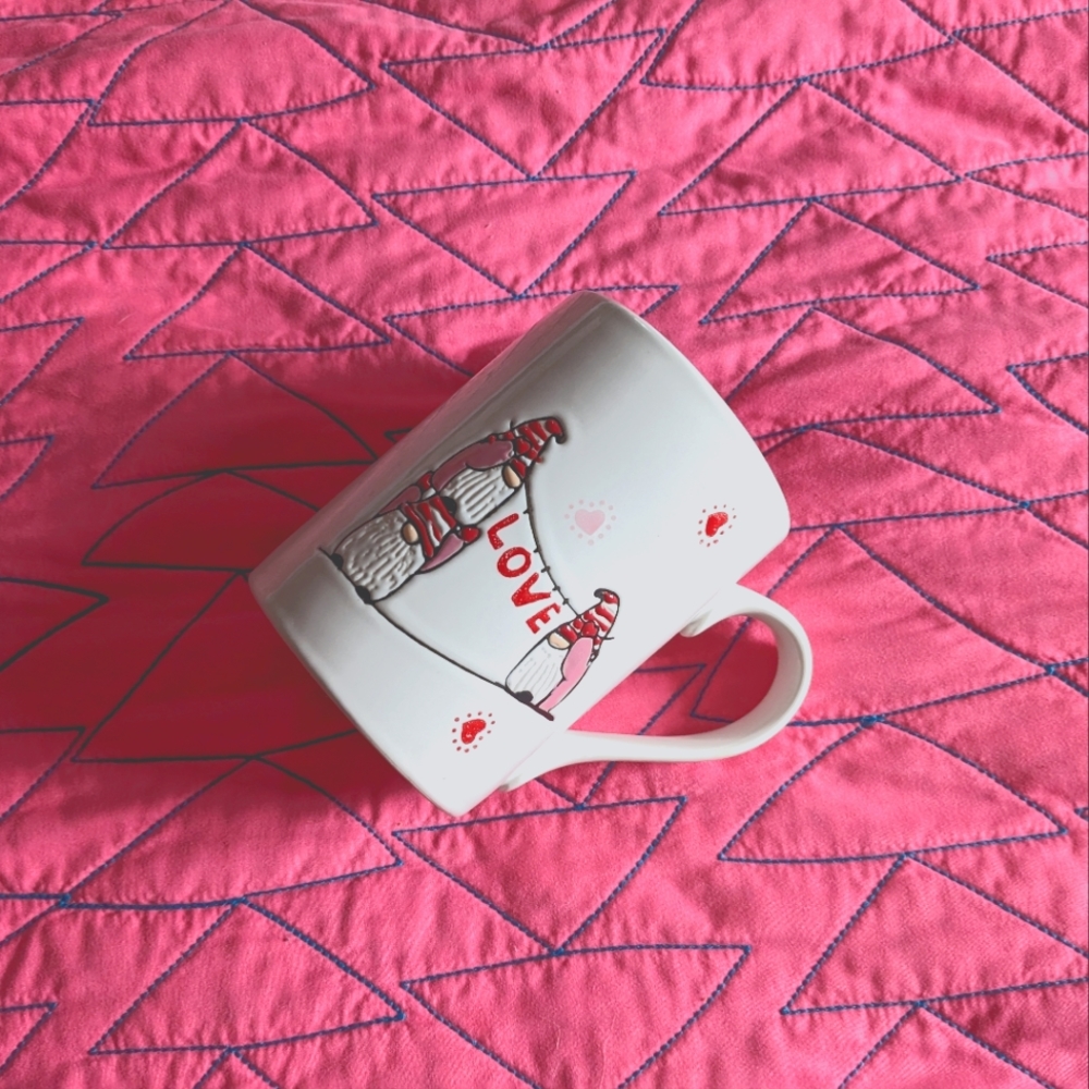 Love gnomes mug GUC